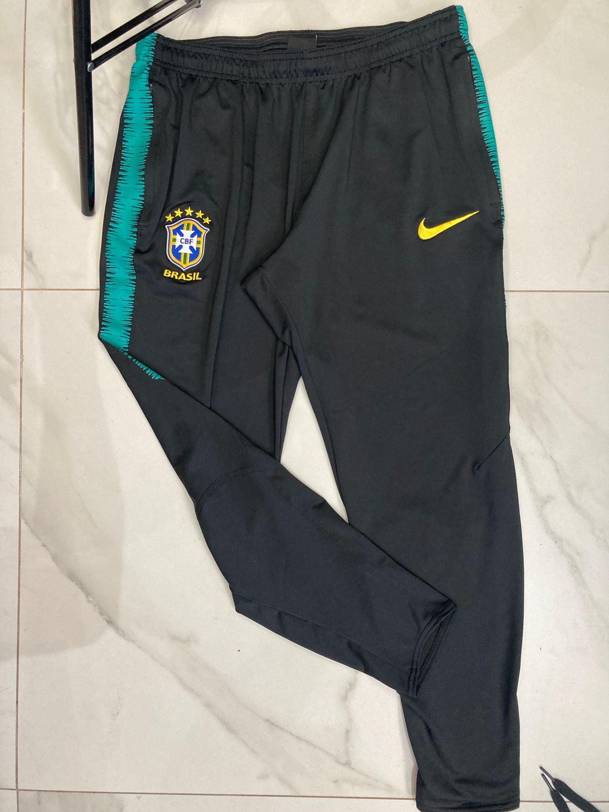 Calça de Treino Nike Brasil CBF 2018 Squad Masculina - Paulinho Store