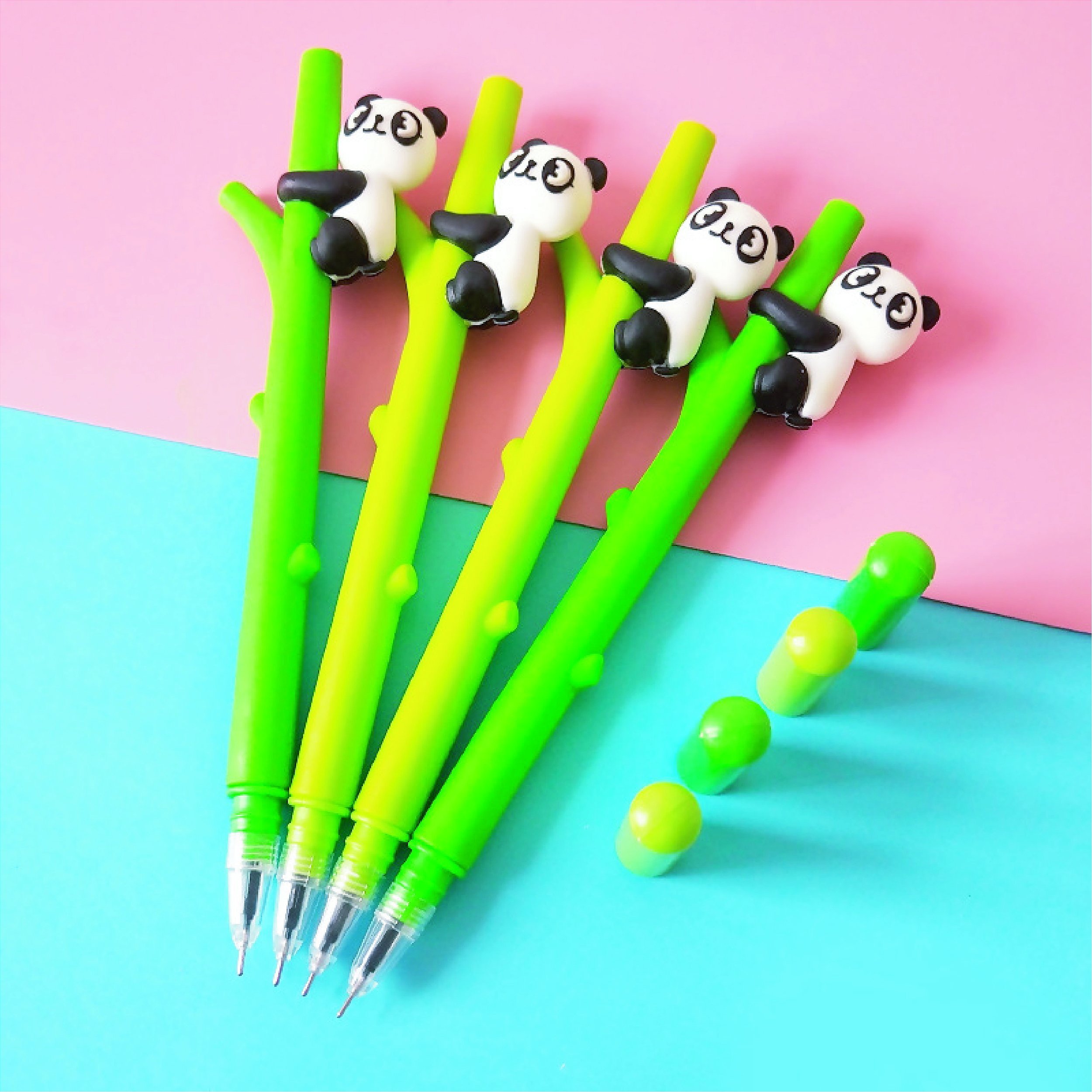 Caneta Gel Ponta Fina formado Panda com bambo Fofo - Adora Papelaria  Criativa