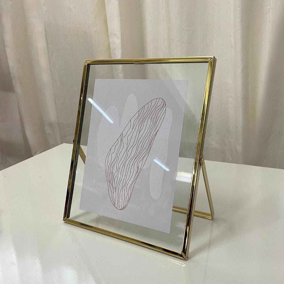 Porta Retrato Borda Dourada em Metal 10 x 15 cm: você compra na Reviva Home