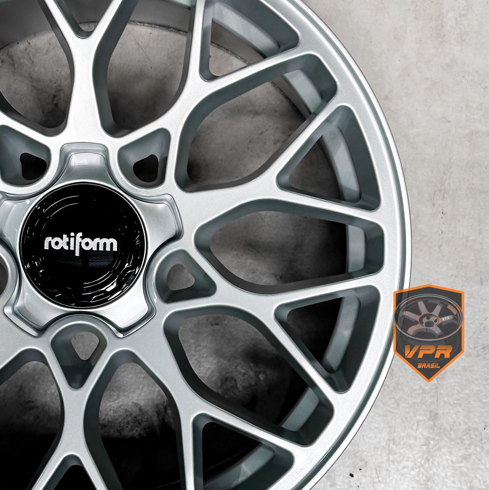 Jogo de rodas Rotiform SGN - 19x8,5/10