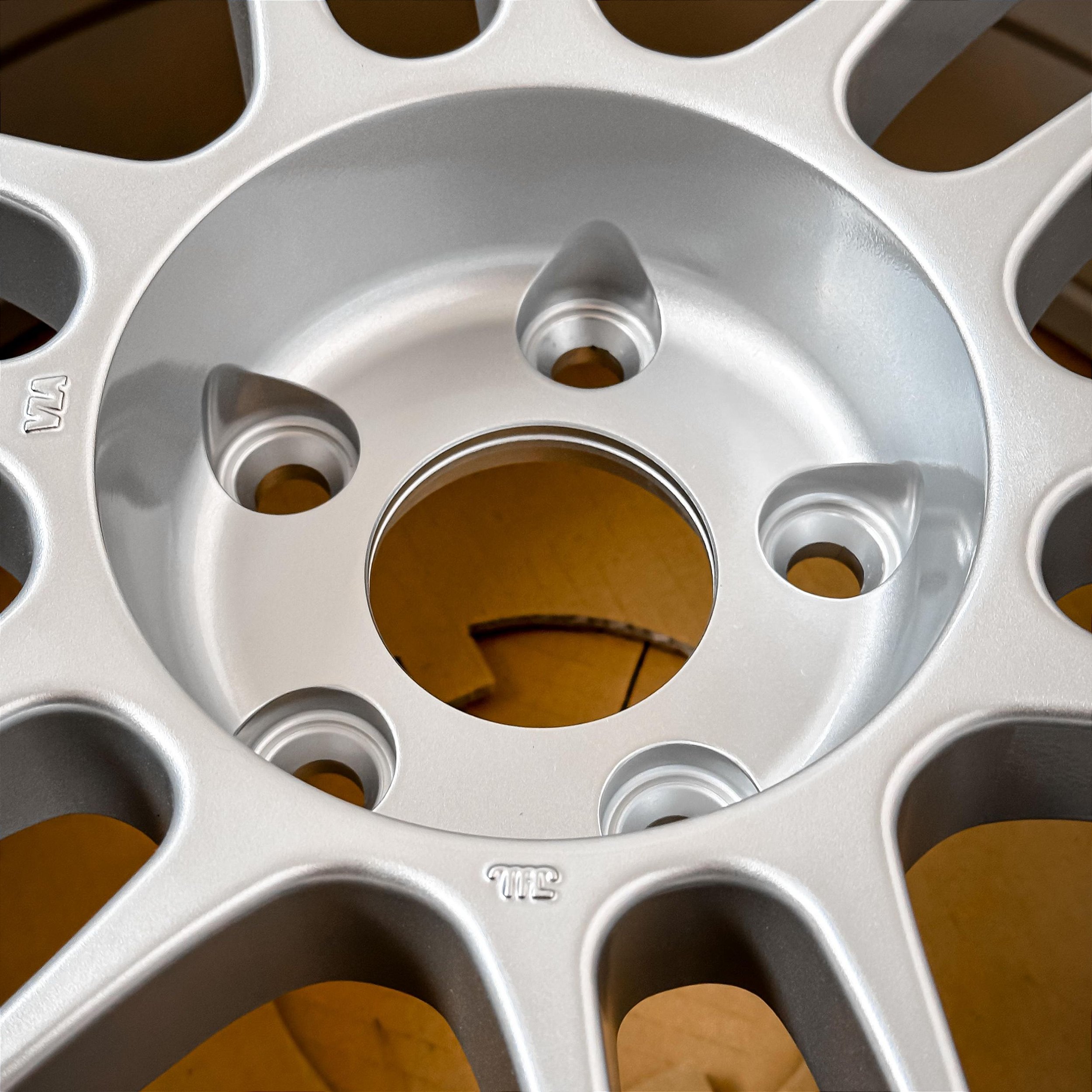 Jogo de rodas Enkei RPF1 - 17x8