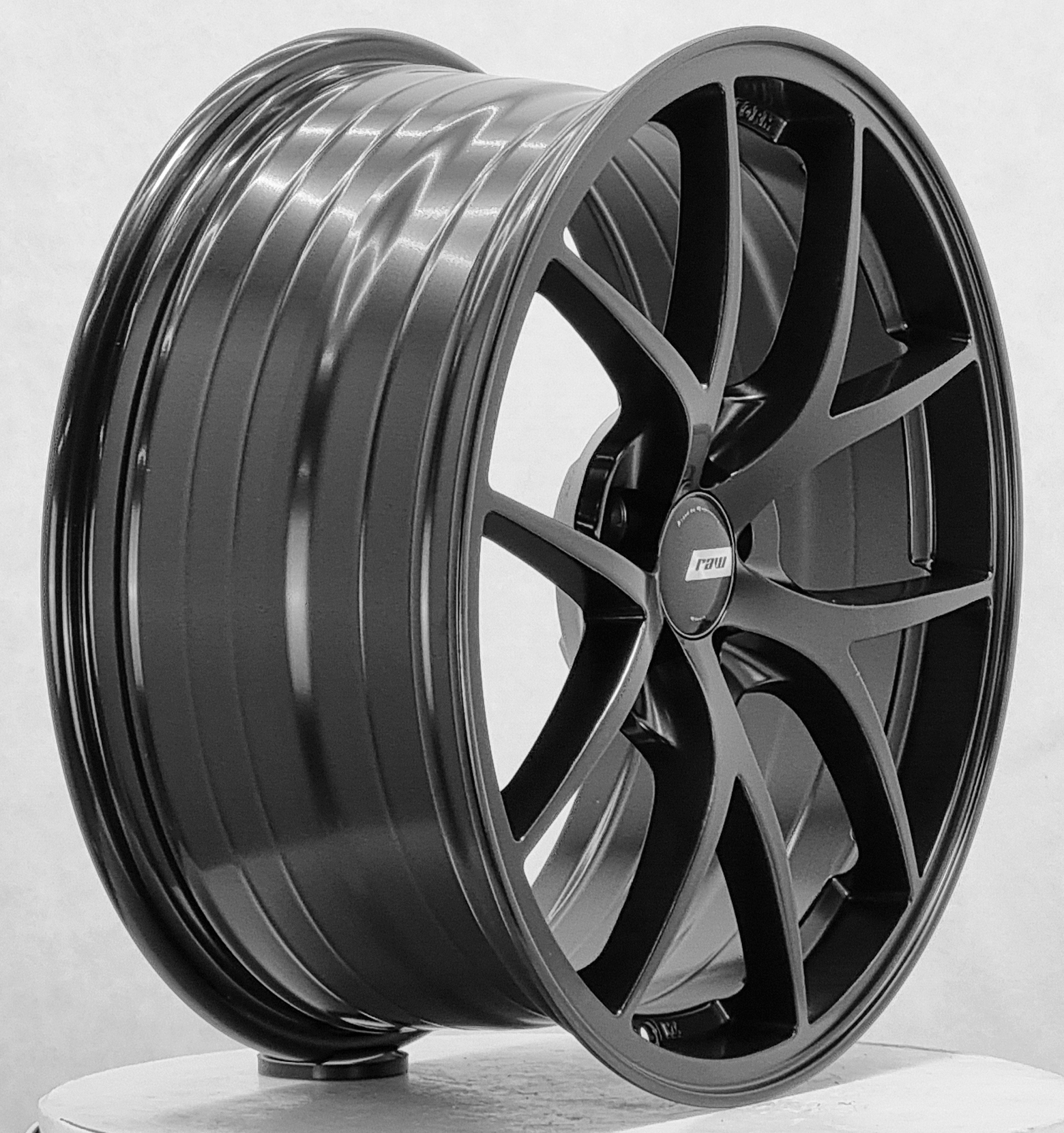Jogo de Rodas RAW BBS RI-A - 18x8,5