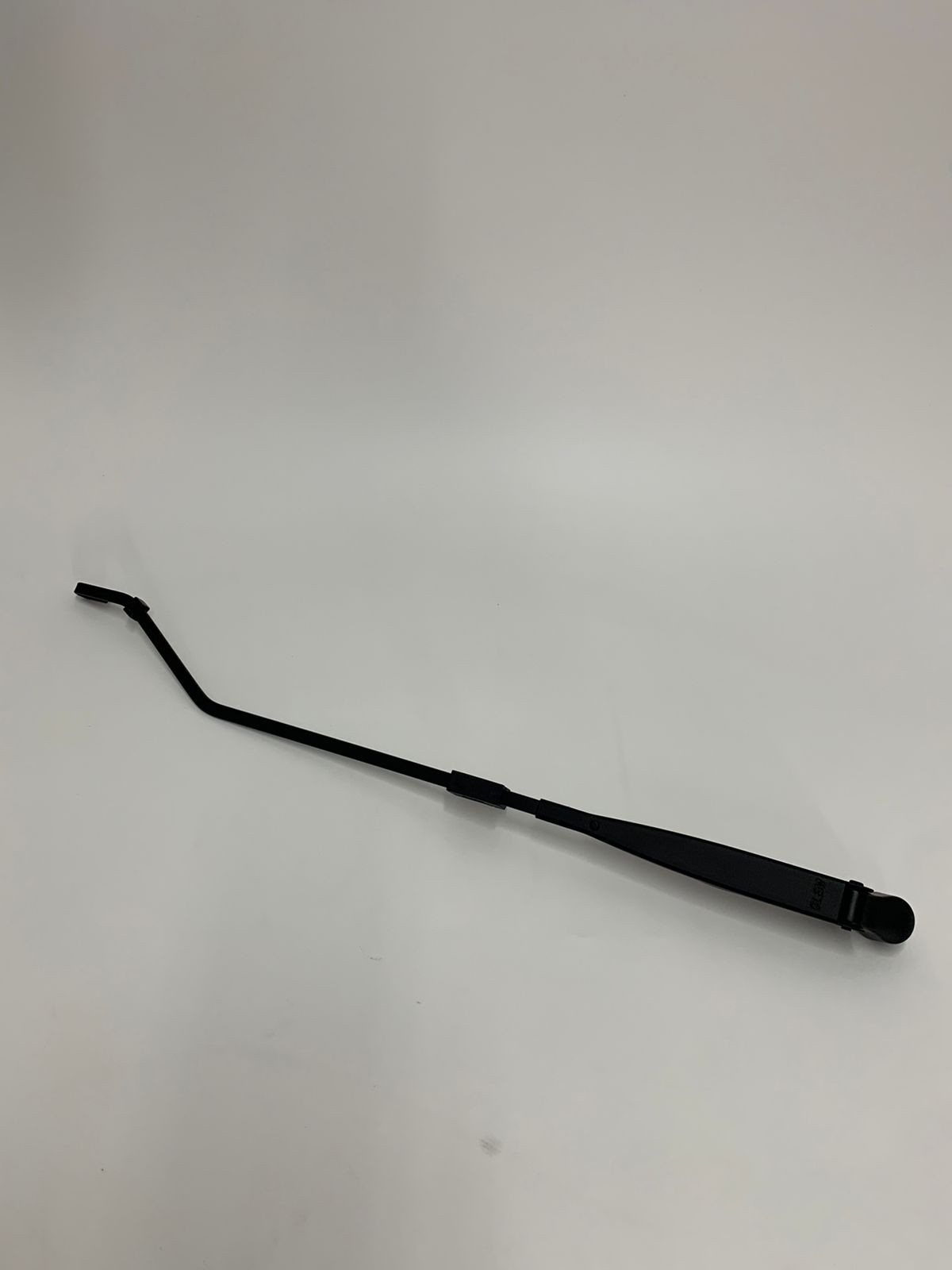 Braço limpador - 21N6-01221 - Peças para Veículos Pesados Isam Máquinas