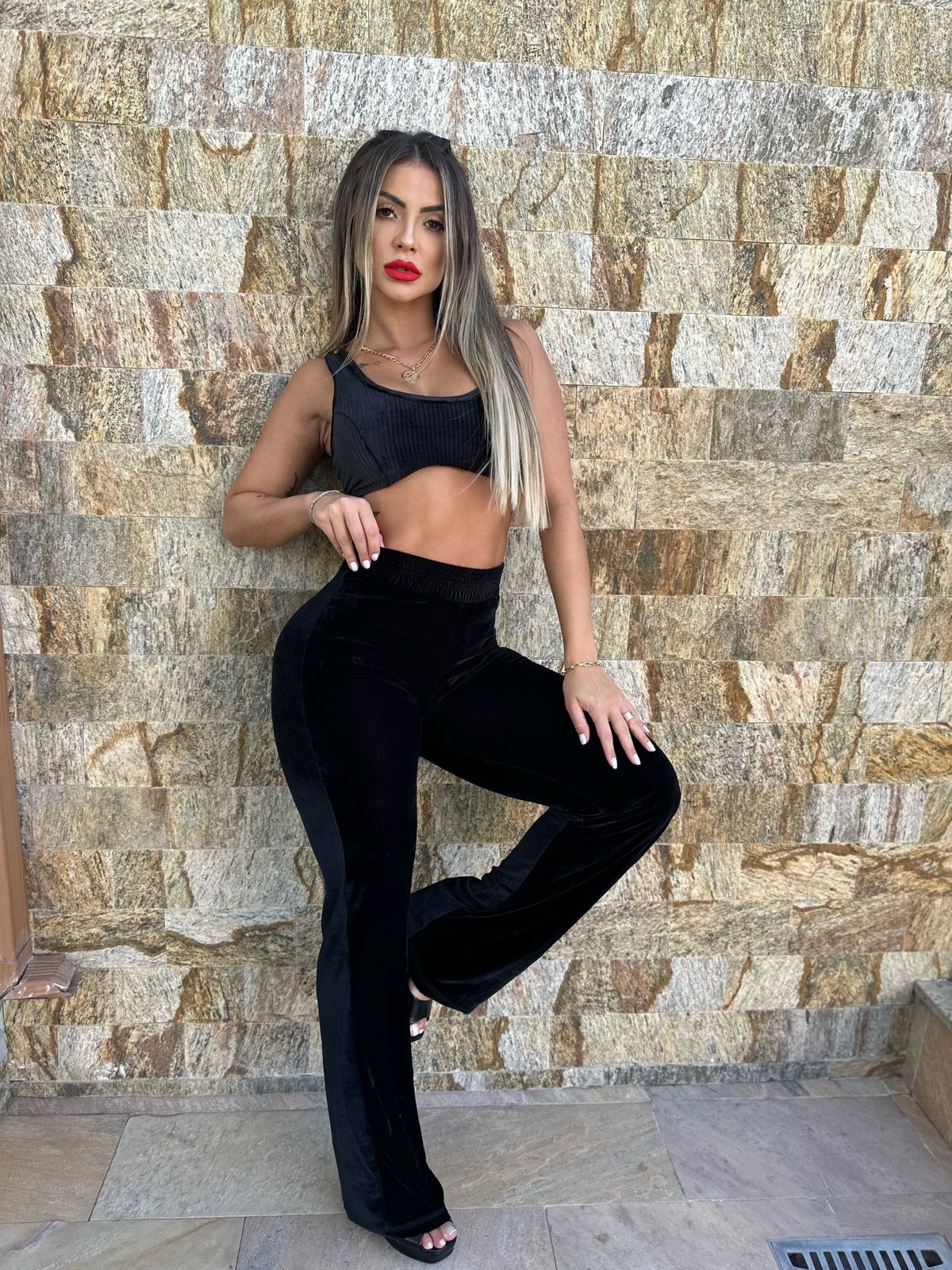 TOP TOPZERA PRETO - CHILA  agora tem site! vem cá ver ♡