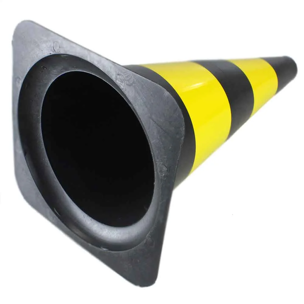Cone De Sinalização Delta 50cm Preto/Amarelo Resistente E Visível ...