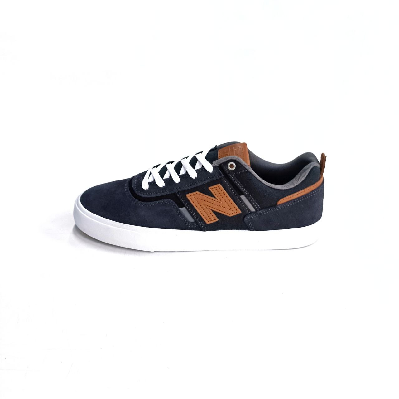 TENIS NEW BALANCE NUMERIC JAMIE FOY 306 PRETO COBRE NM306SNL