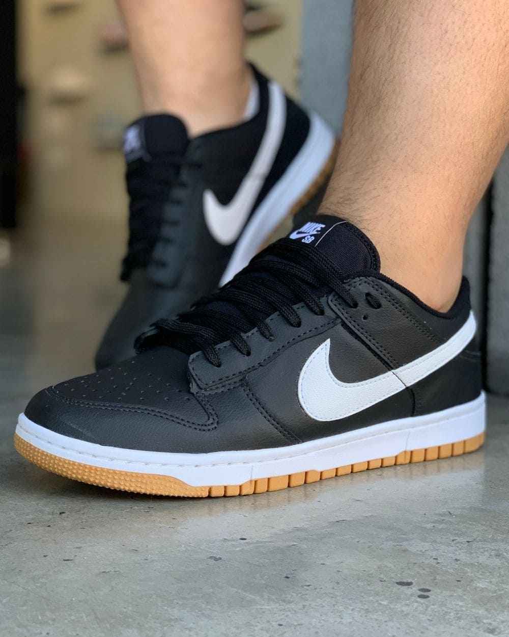 Nike black cheap gum