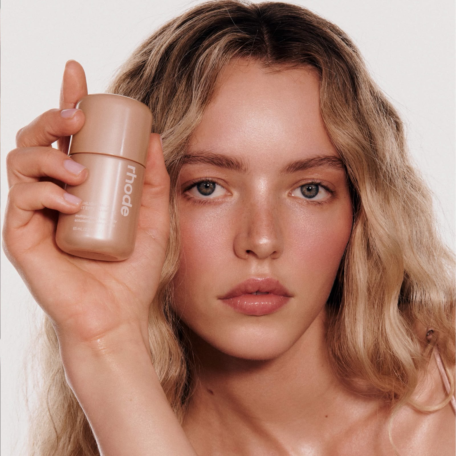 rhode Highlight Milk Multipurpose Luminizer Color 02 - pearly