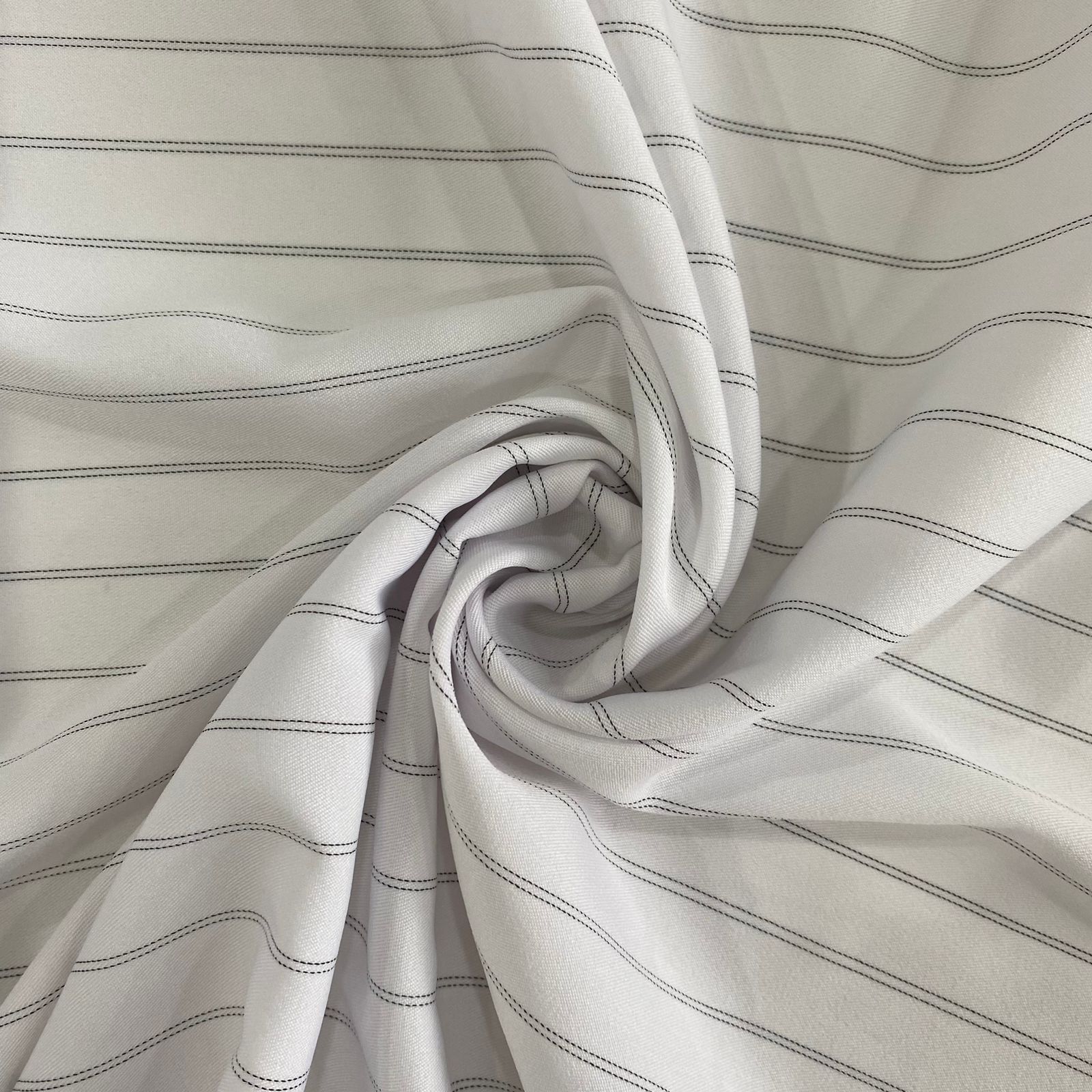 Vestido risca de giz deals branco