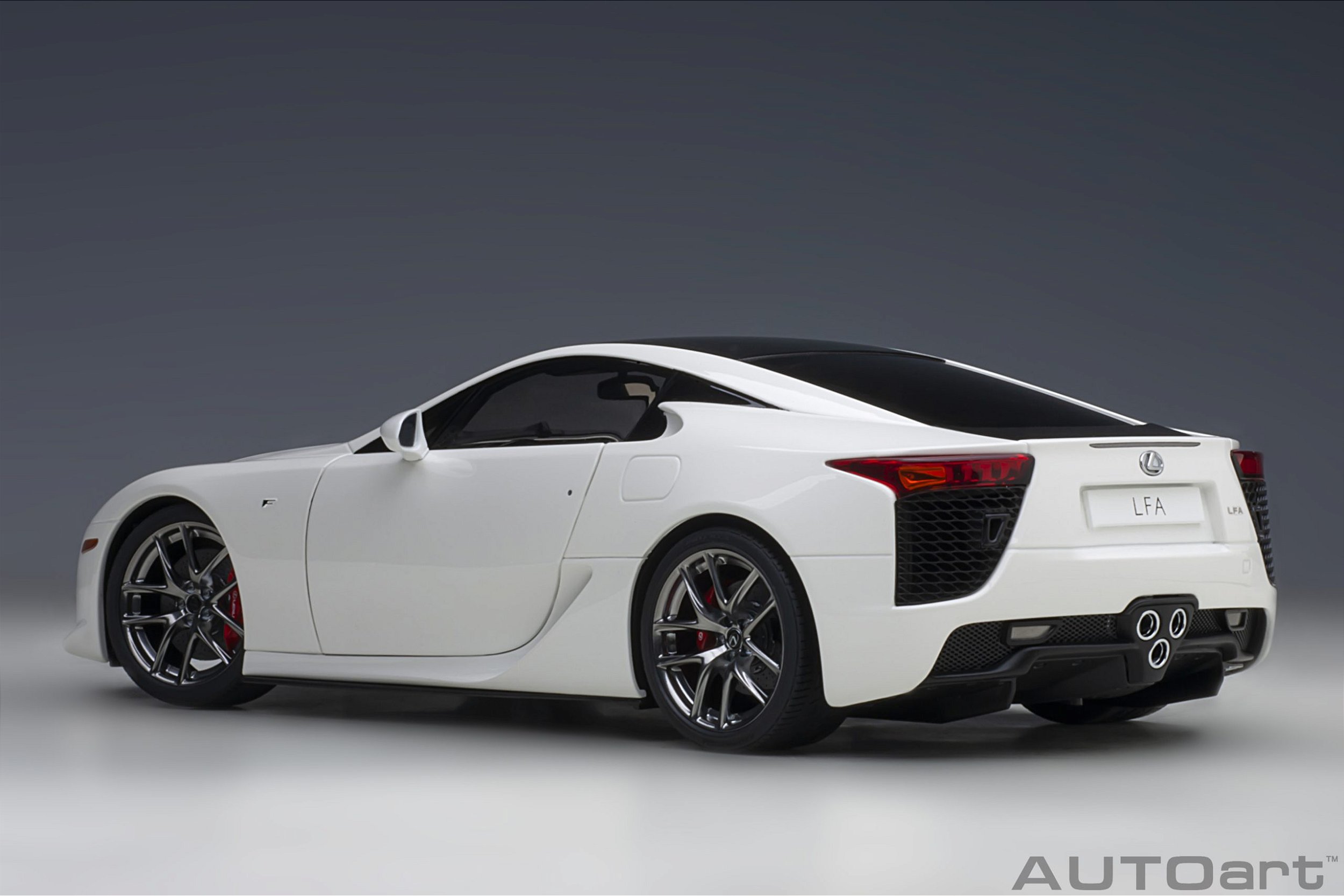 Lexus LFA 1:18 Autoart Branco - 19 anos! Loja on-line de