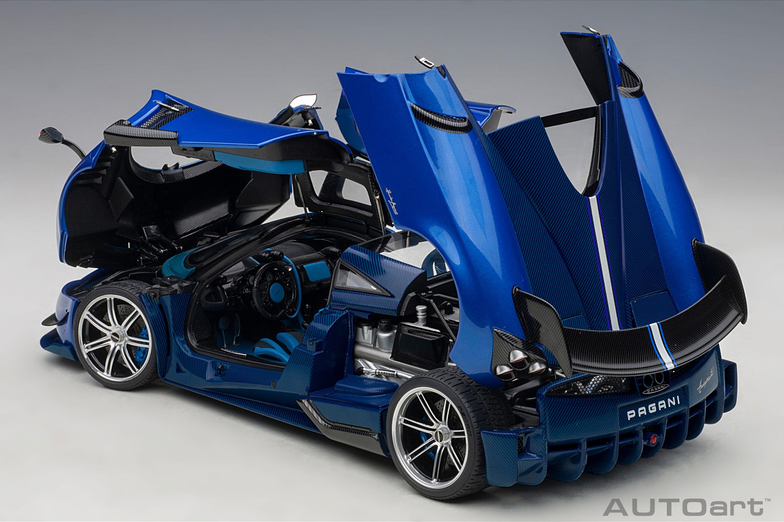 Pagani Huayra BC 1:18 Autoart Azul - 20 anos! Loja on-line de