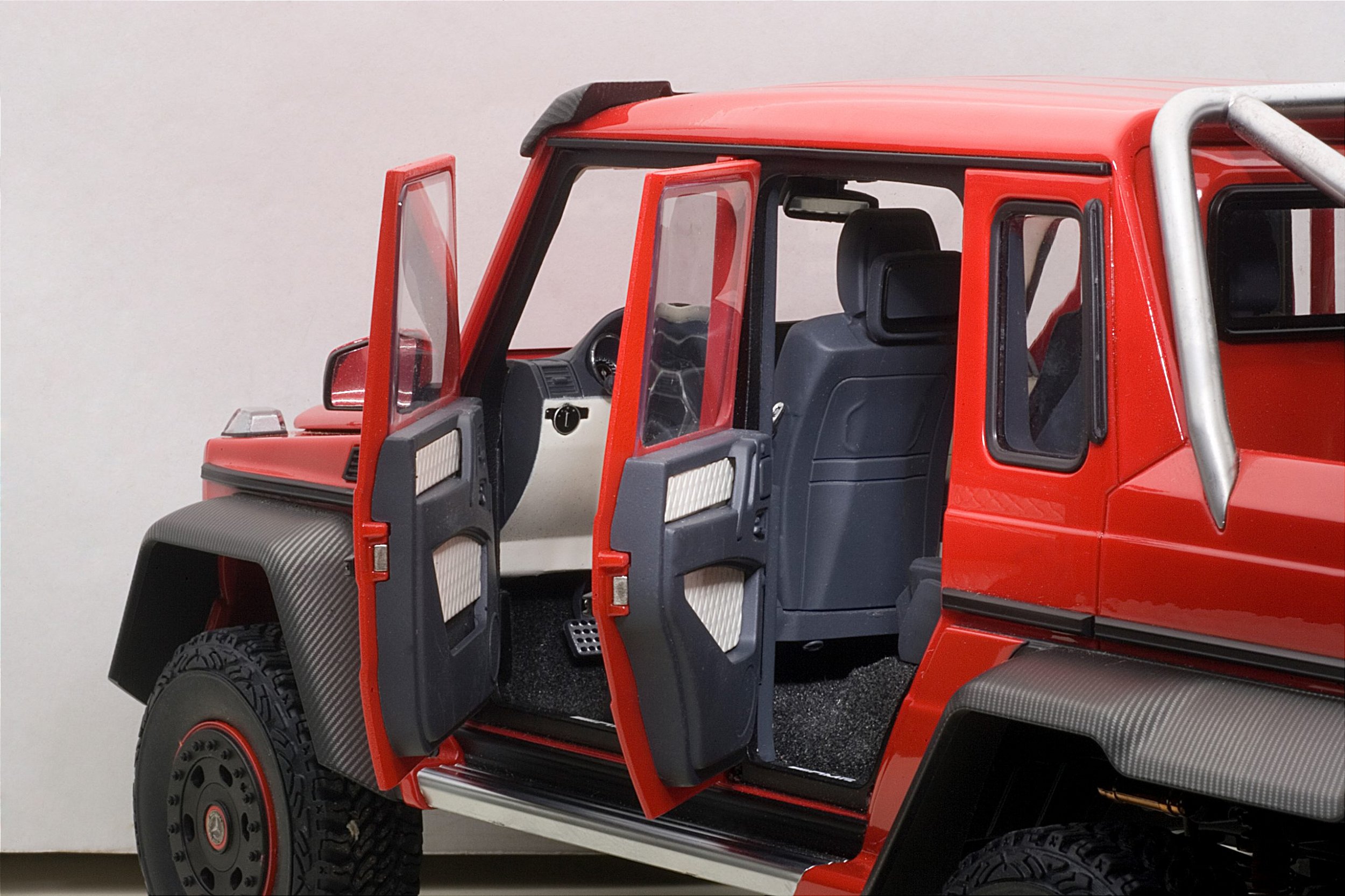 Mercedes Benz G63 AMG 6x6 1:18 Autoart Vermelho - 20 anos! Loja on