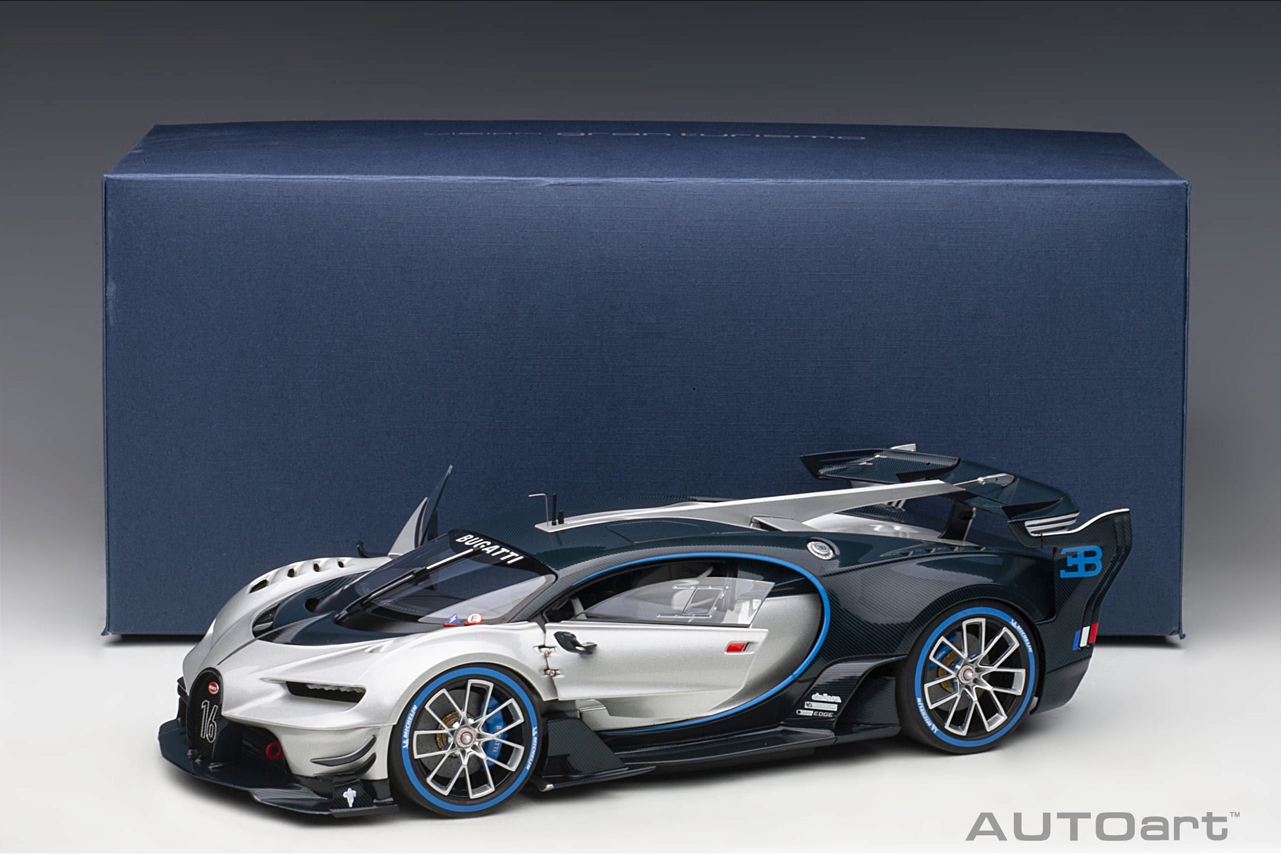 Bugatti Vision Gran Turismo 1:18 Autoart Cinza - 19 anos! Loja on