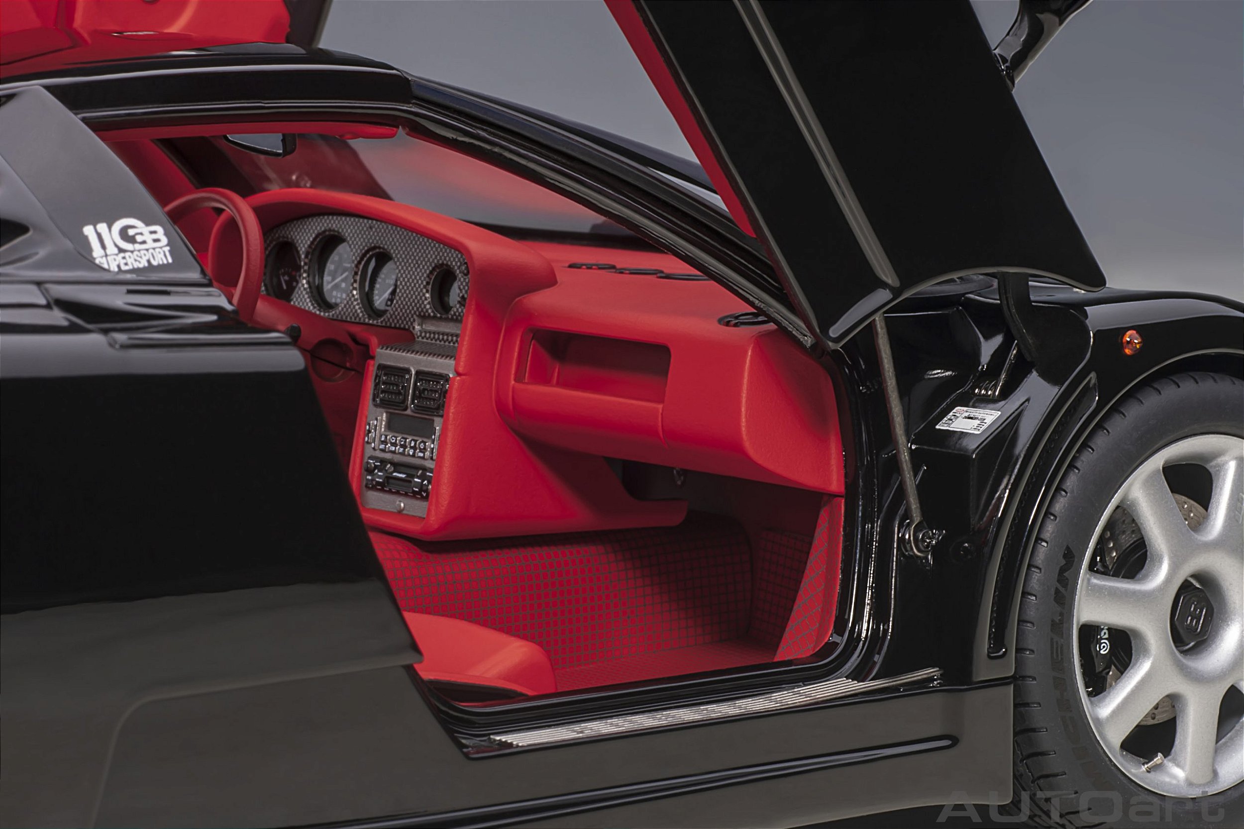 Bugatti EB110 SS 1:18 Autoart Preto - 19 anos! Loja on-line de