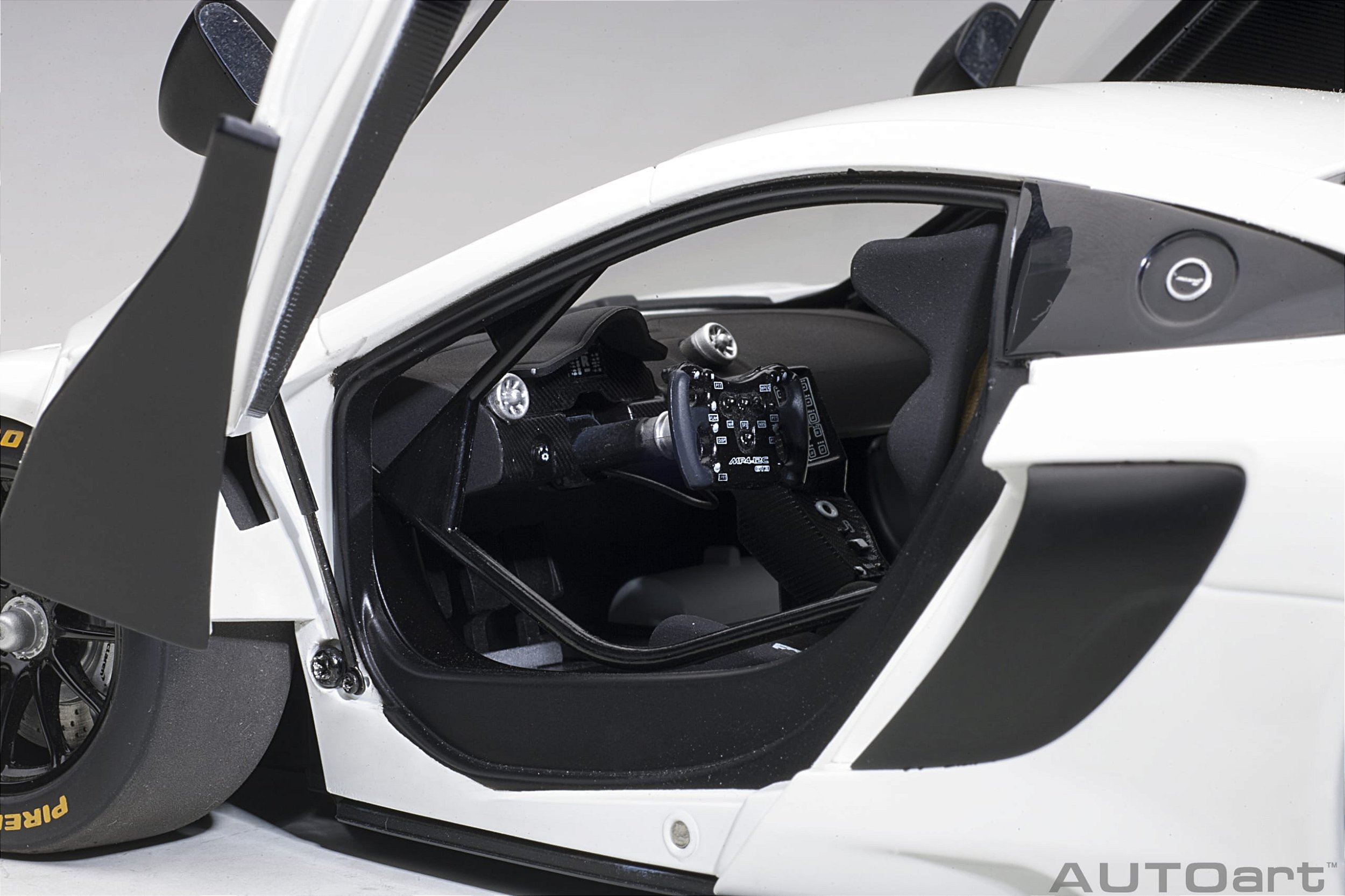 McLaren 650S GT3 1:18 Autoart Branco - 20 anos! Loja on-line de