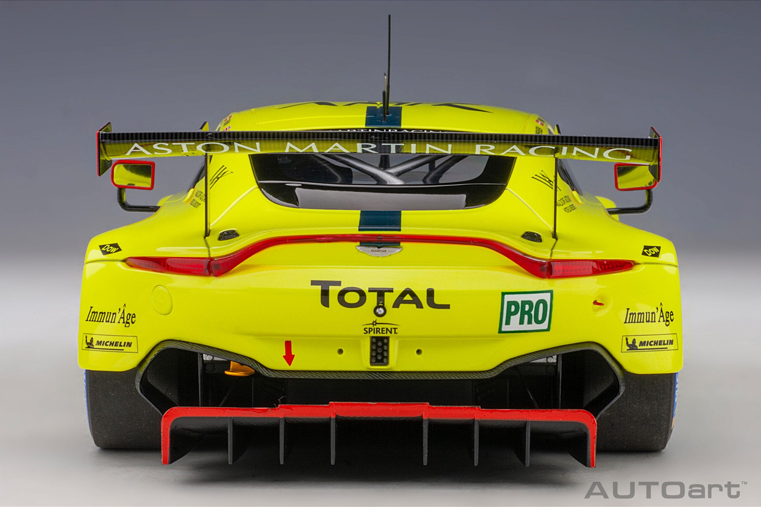 Aston Martin Vantage GTE Le Mans PRO 2018 1:18 Autoart - 18 Aston Martin Vantage GTE Le Mans PRO 2018 1:18 Autoart - 18