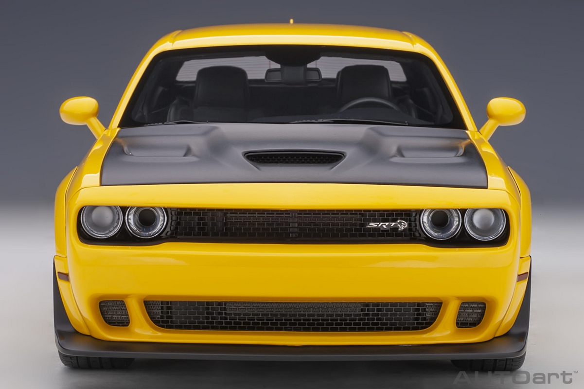 Dodge Challenger SRT Hellcat Widebody 2018 1:18 Autoart Amarelo