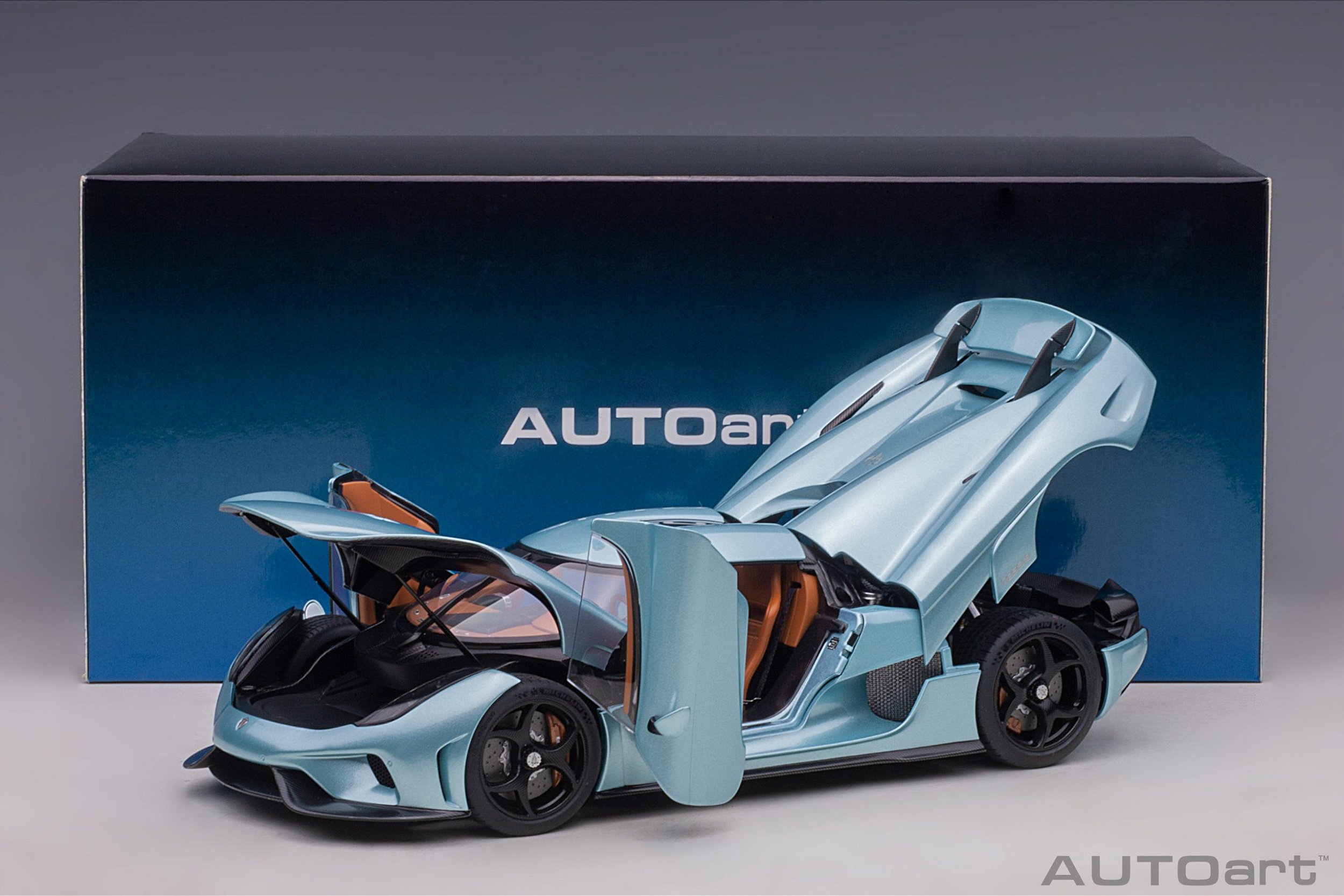 Koenigsegg Regera 1:18 Autoart Azul - 20 anos! Loja on-line de