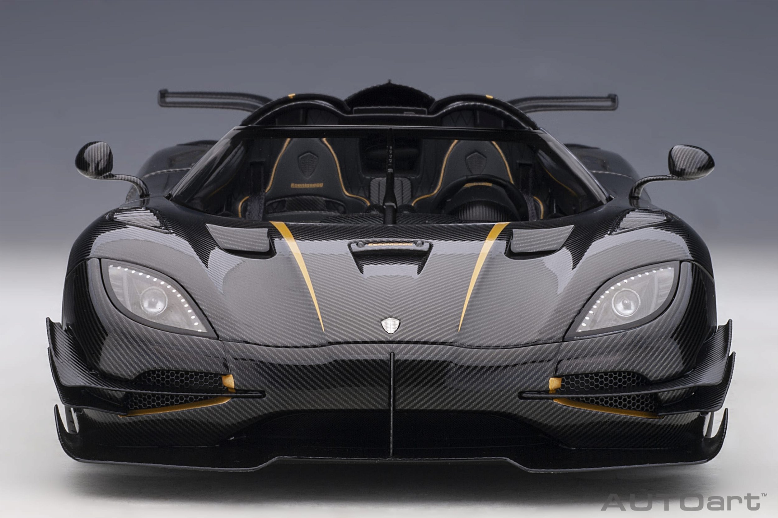 Koenigsegg One: 1 Autoart 1:18 Carbon - 20 anos! Loja on-line de