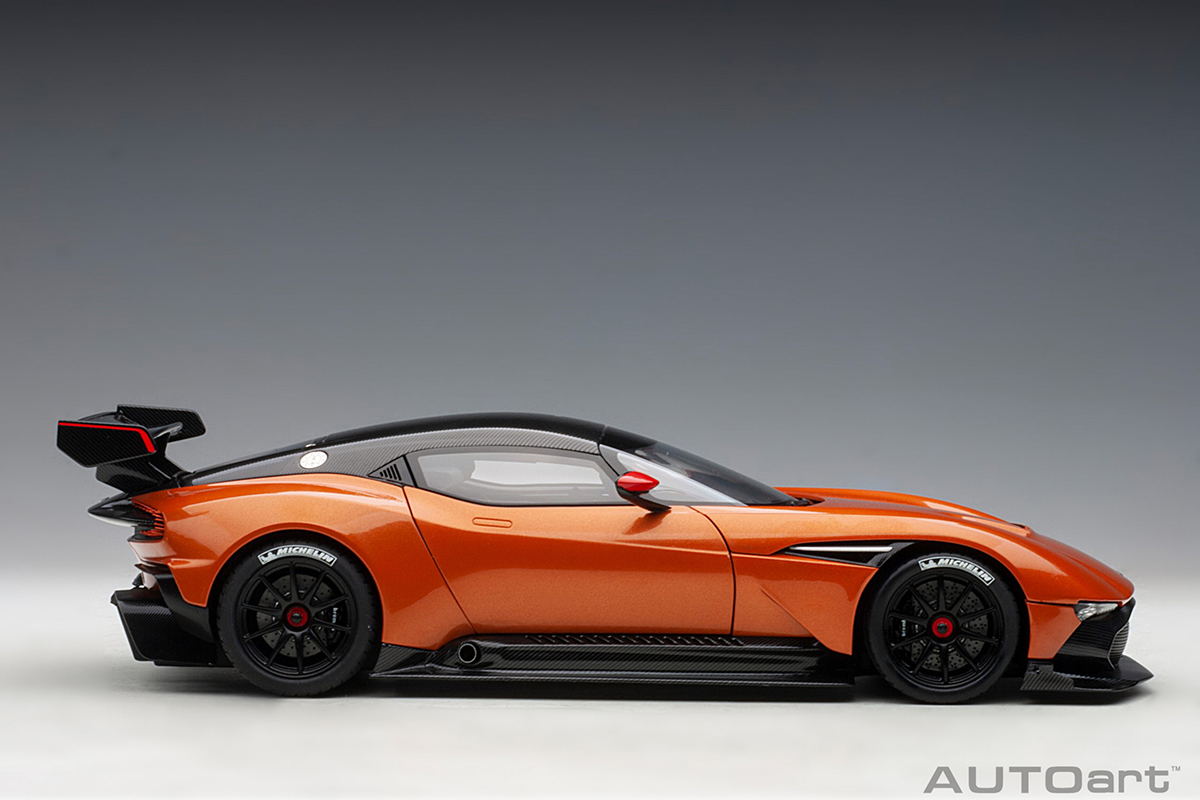 Aston Martin Vulcan 1:18 Autoart Laranja - 20 anos! Loja on-line