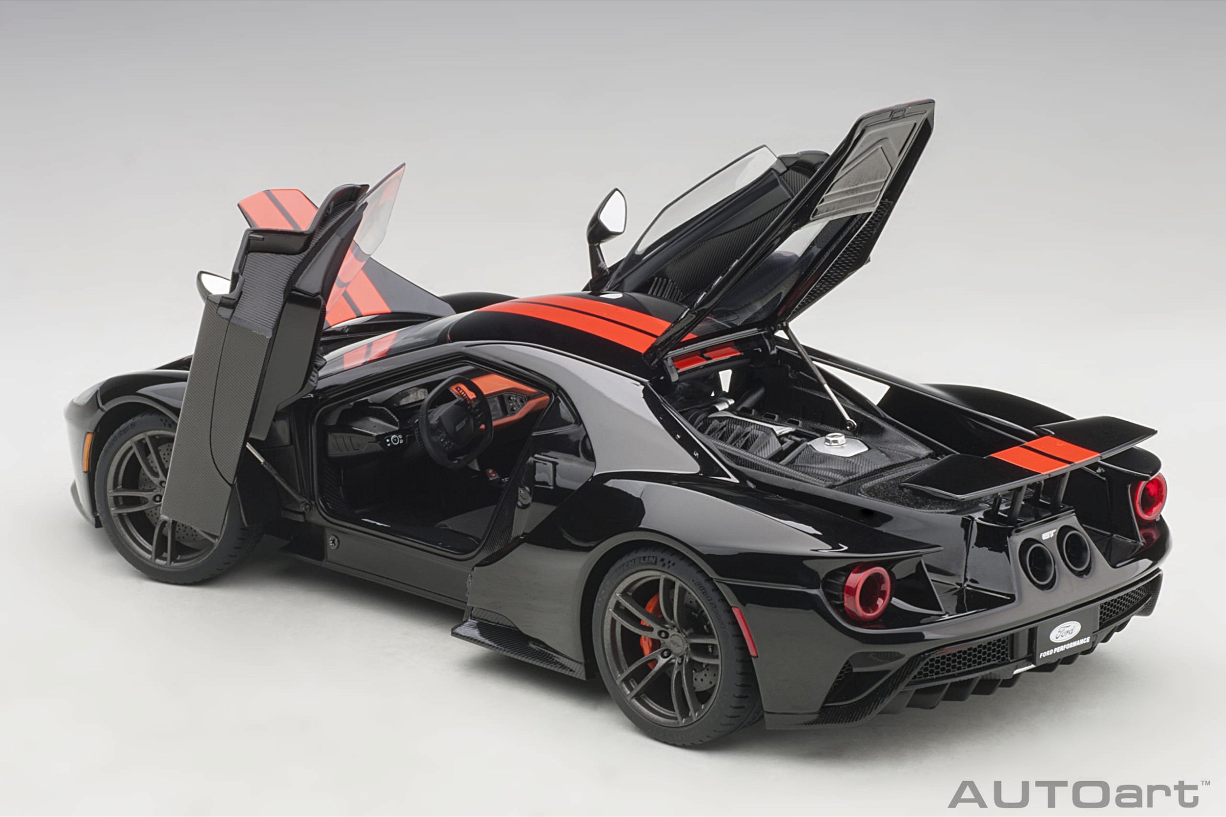 Ford GT 2017 1:18 Autoart Preto - 19 anos! Loja on-line de