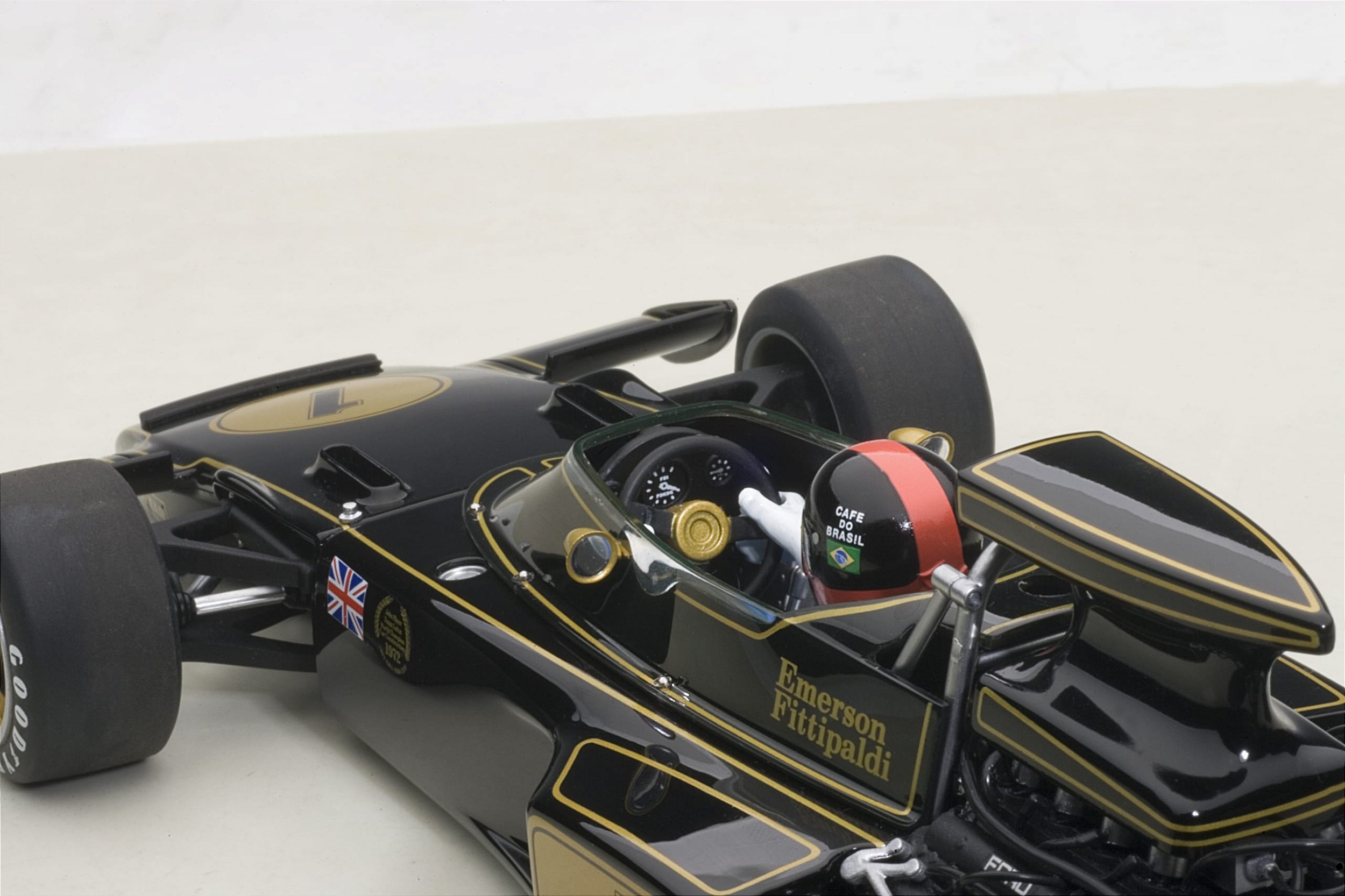 ミニカー AUTOart TEAM LOTUS TYPE 72E 1973 AUTOart TEAM LOTUS TYPE 72E 1973
