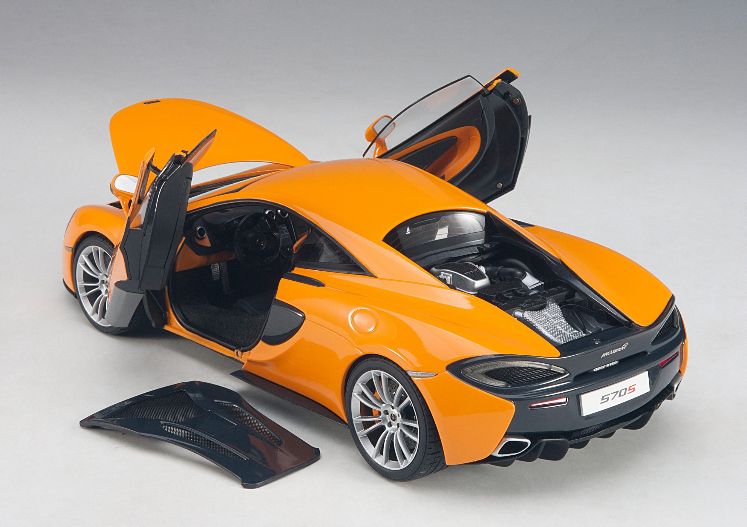 McLaren 570S Autoart 1:18 Laranja - 19 anos! Loja on-line de