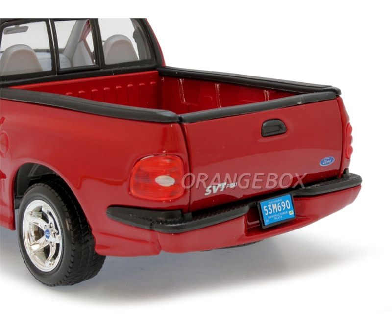 1/18 : Le Ford F-150 SVT Lightning en précommande chez DNA
