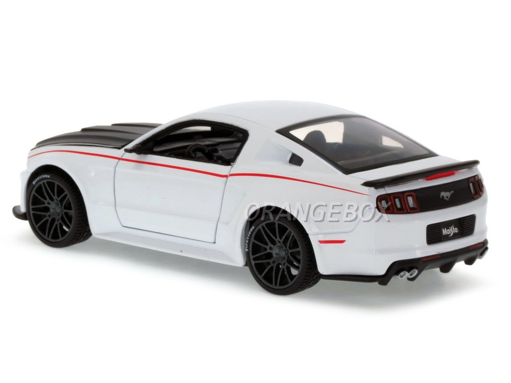 Ford Mustang Street Racer 2014 Maisto 1:24 Branco - 20 anos! Loja on ...