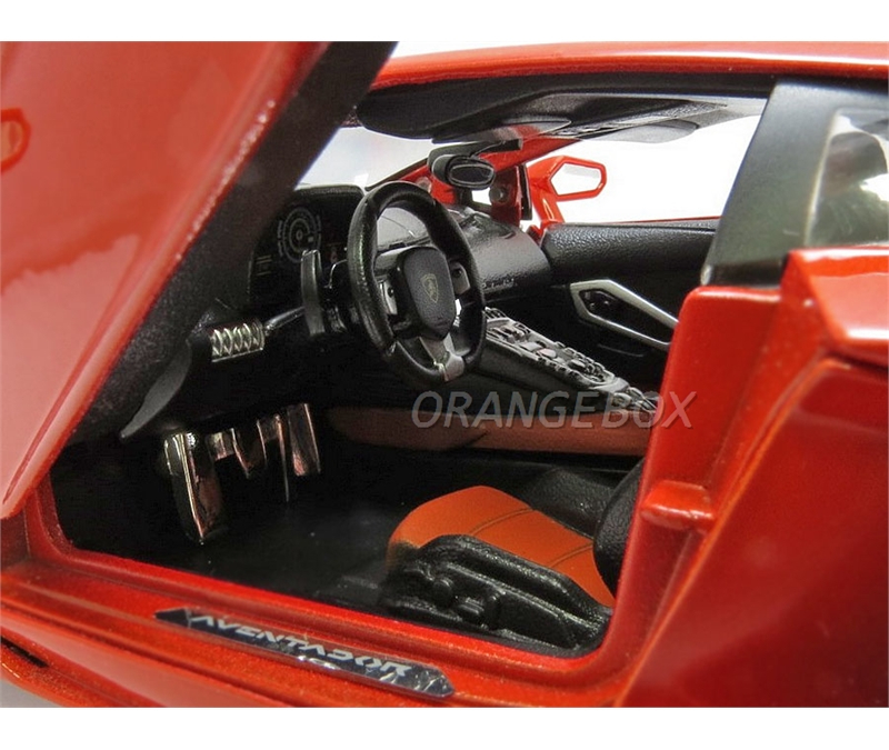 Lamborghini Aventador 2012 LP700-4 1:18 Bburago Laranja - 20 anos
