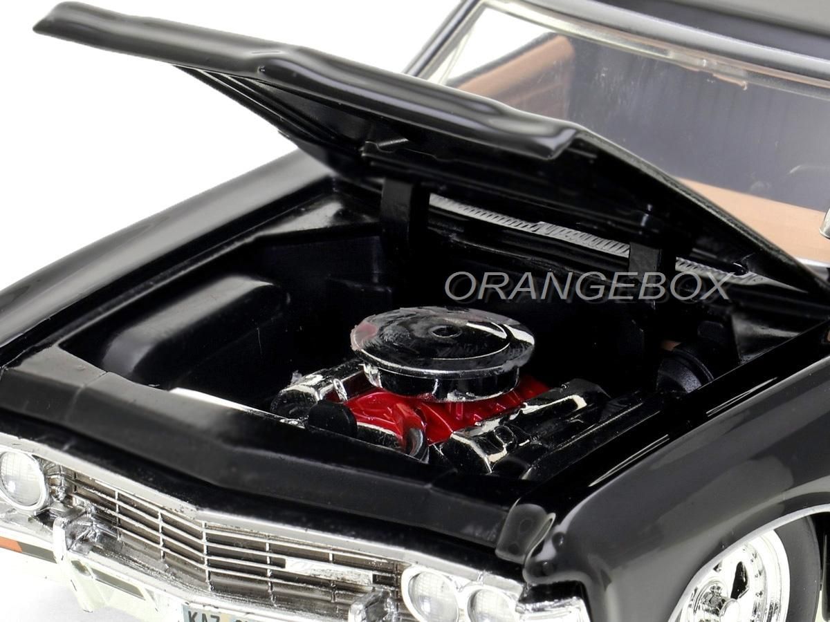 Chevrolet Impala SS Sport Sedan 1967 Supernatural + Figura Dean