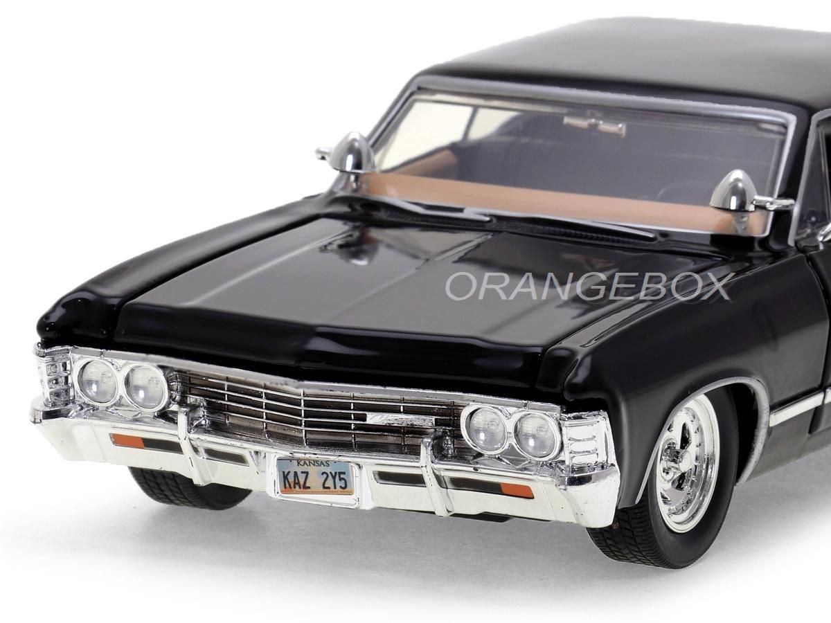 Chevrolet Impala SS Sport Sedan 1967 Supernatural + Figura Dean