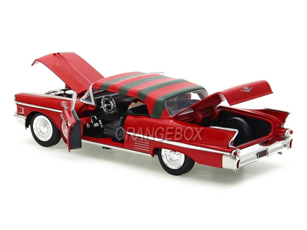 Cadillac Series 62 1958 + Freddy Krueger Jada Toys 1:24 - 20 anos