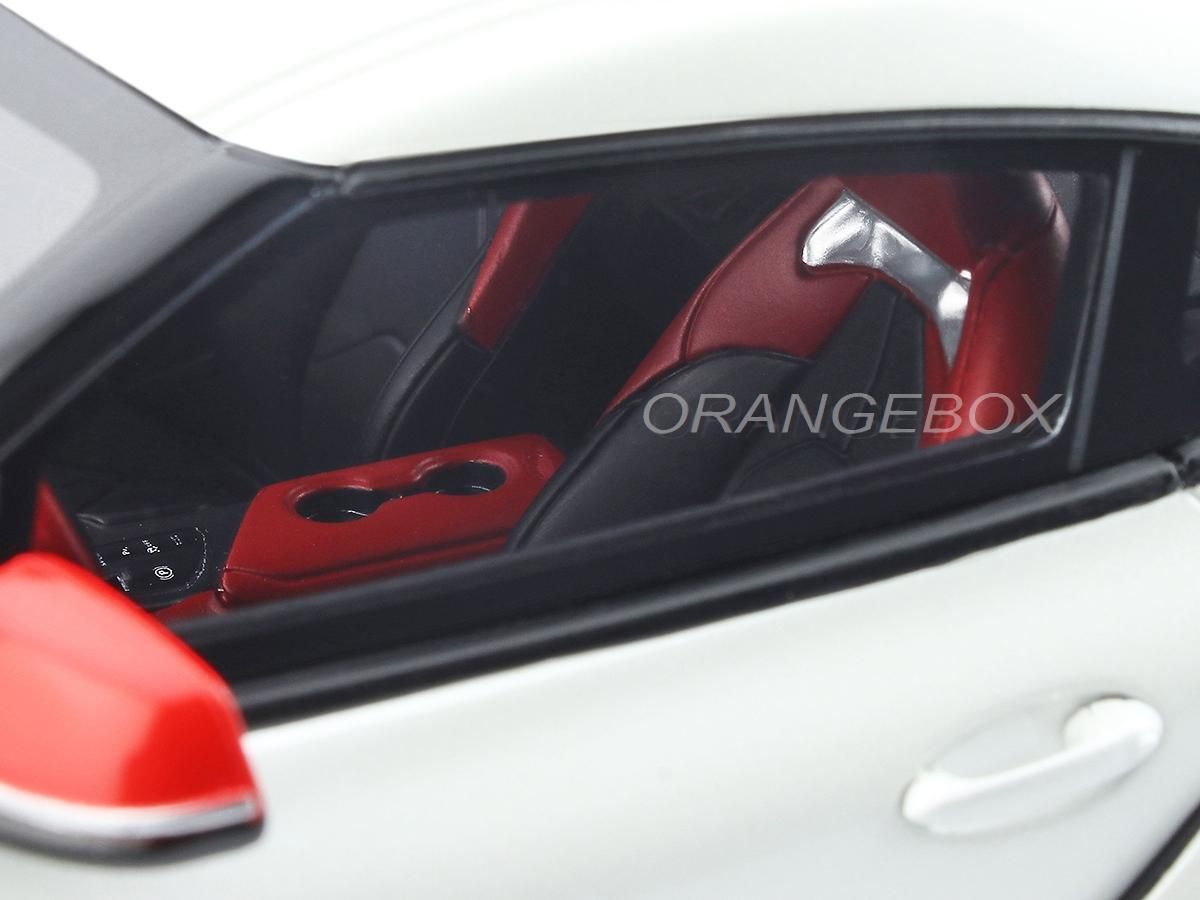 Toyota Supra GR Fuji Speedway Edition 1:18 GT Spirit Branco - 20