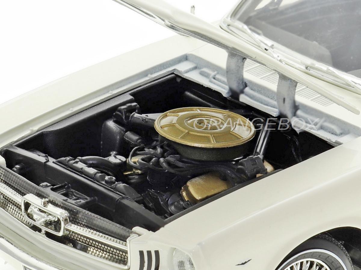 Ford Mustang 1/2 Convertible 1964 1:18 Motormax Branco - 20 anos