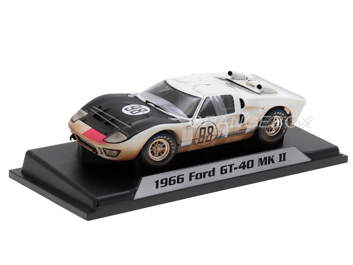 Ford GT40 MKII 1966 #98 After Race (Dirty Version) 1:18 Shelby