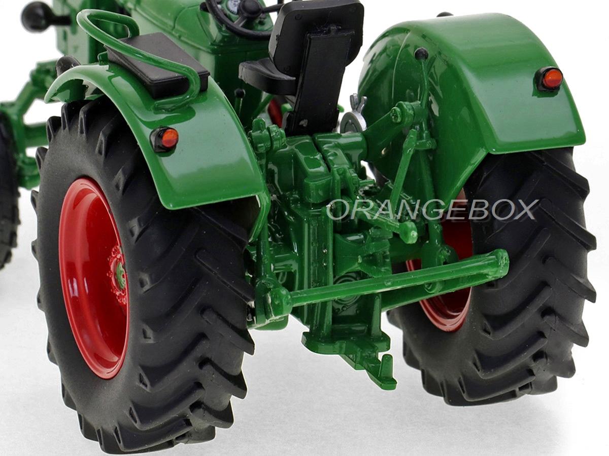 Trator Deutz-Fahr D60 05 2WD 1:32 Universal Hobbies - 19 anos