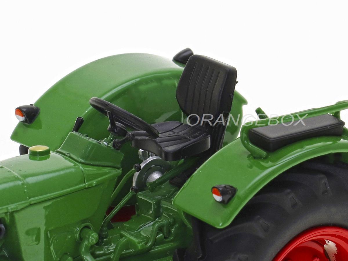 Trator Deutz-Fahr D60 05 2WD 1:32 Universal Hobbies - 19 anos