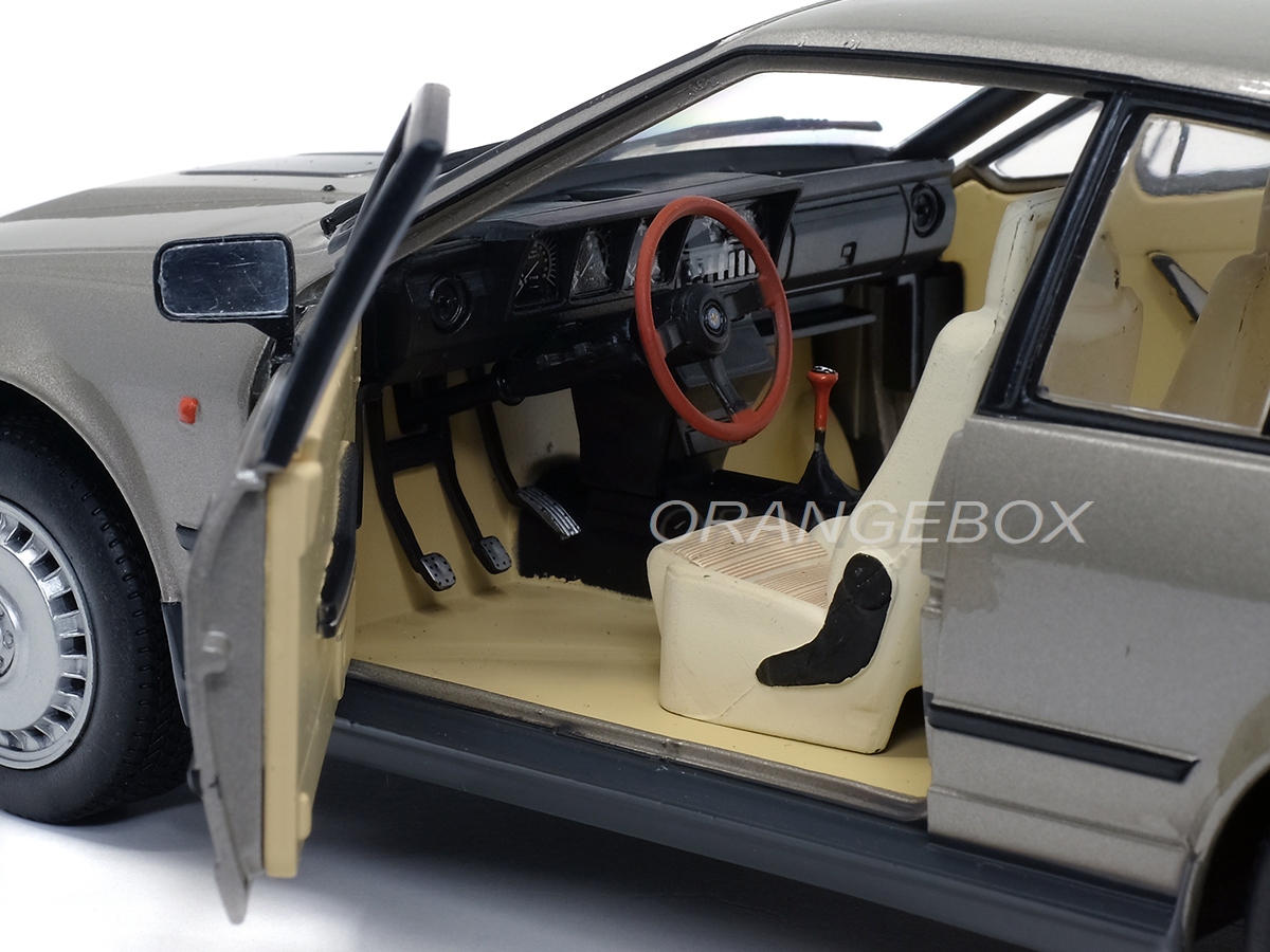 Alfa Romeo GTV 6 1984 1:18 Solido Cinza - 20 anos! Loja on-line de