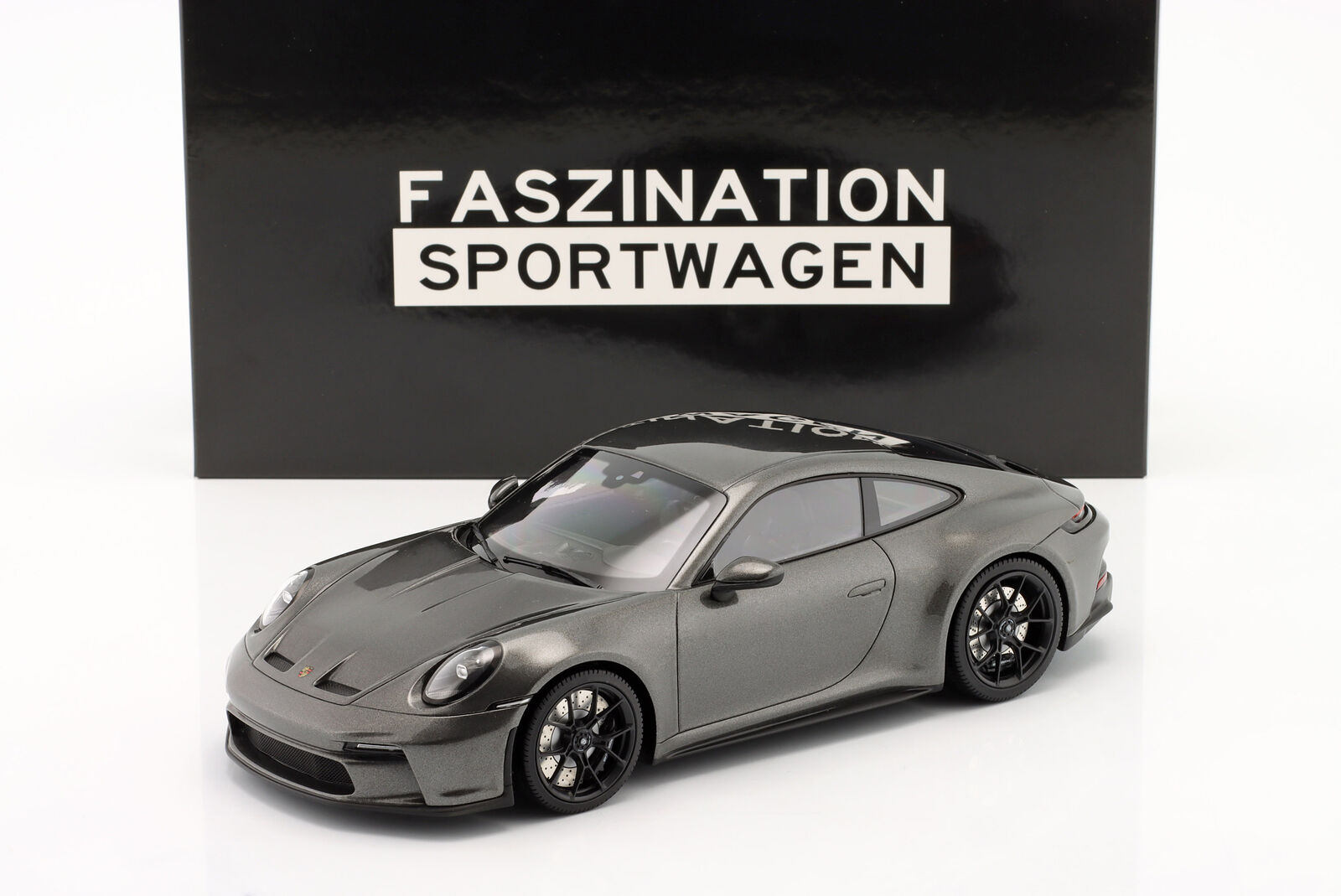 Miniatura de Carro Porsche 911 GT3 2022 Escala 1/18 Maisto