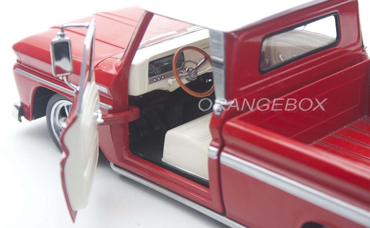 Chevrolet C-10 Styleside 1965 Pick-Up Lowrider 1:18 Sunstar