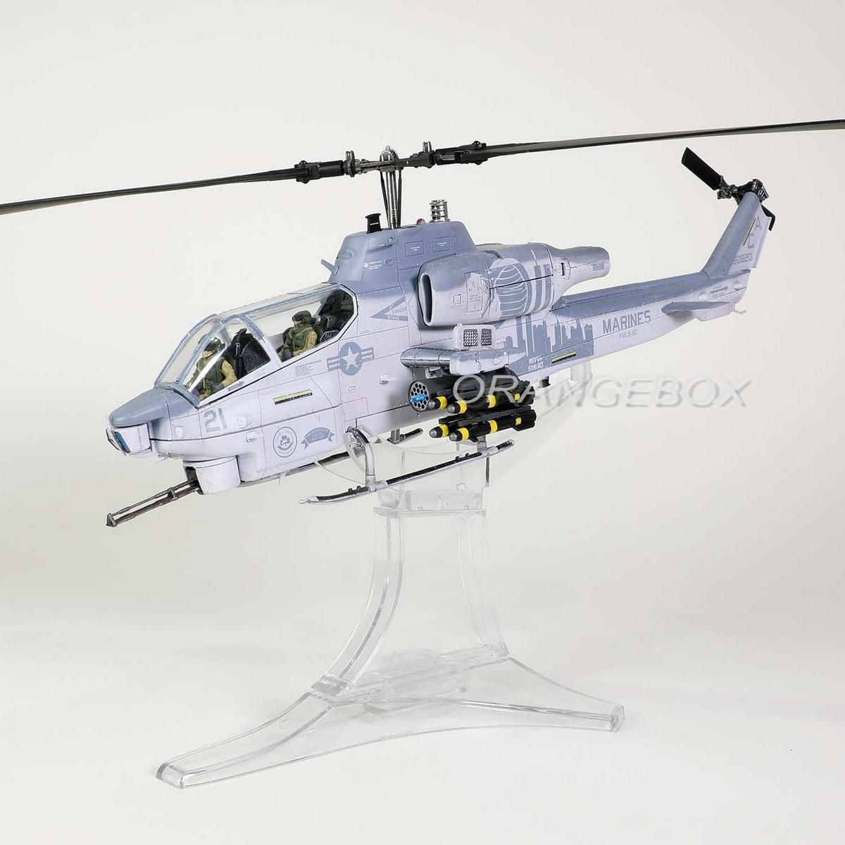 Helicóptero Bell AH-1W Whiskey Cobra (US Marine Squadron 167 2012