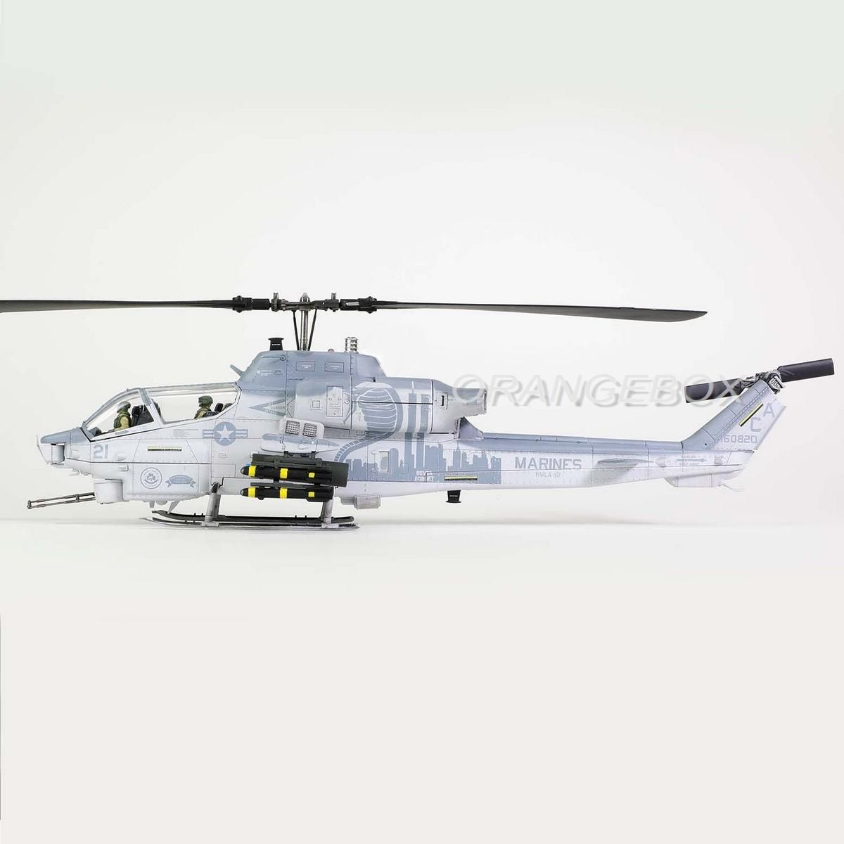 Helicóptero Bell AH-1W Whiskey Cobra (US Marine Squadron 167 2012