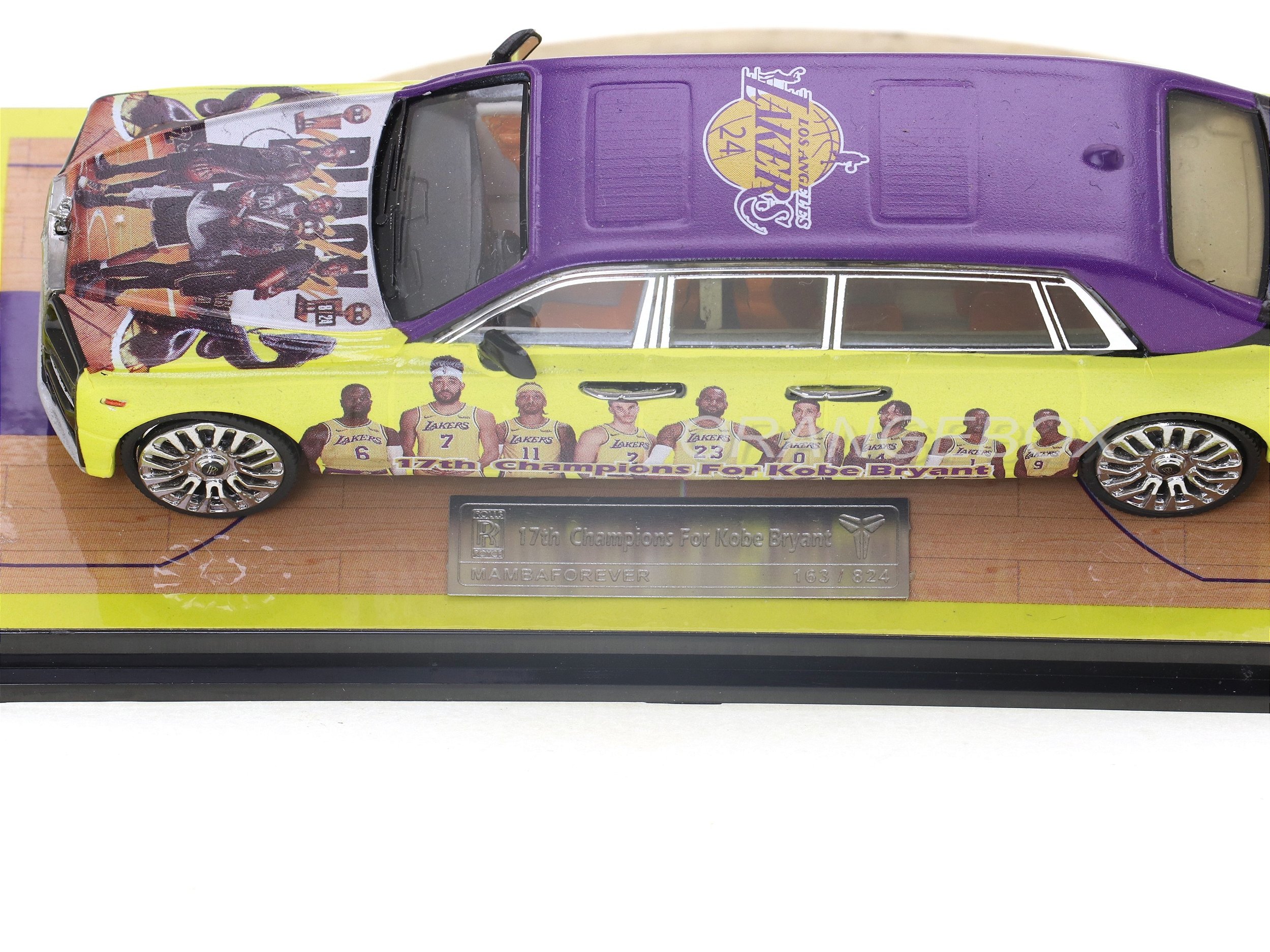 Rolls-Royce RR Phantom VIII Los Angeles Lakers 1:64 SmallCarArt
