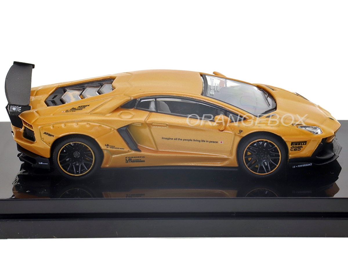 Lamborghini Aventador LP700-4 LB Works 1:64 JEC Amarelo - 19 anos