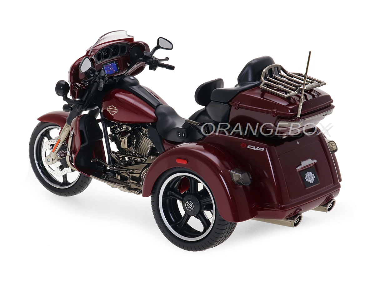 Harley Davidson CVO Tri Glide 2021 Triciclo Maisto 1:12 Bordo - 20