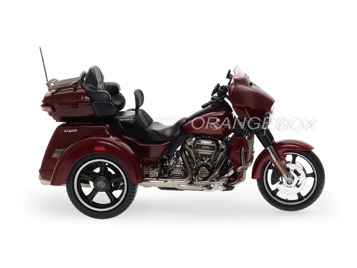 Harley Davidson CVO Tri Glide 2021 Triciclo Maisto 1:12 Bordo - 20
