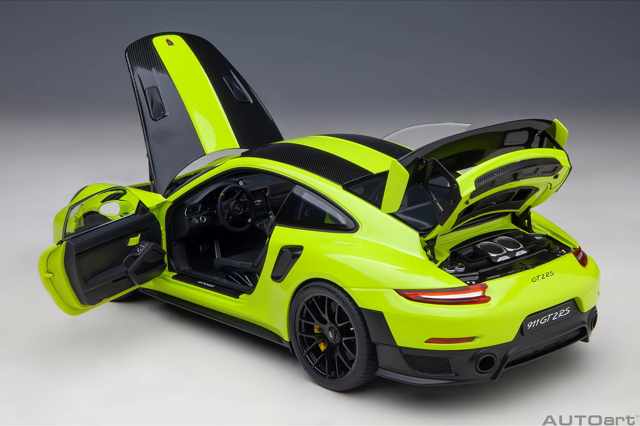 Porsche 911 (991.2) GT2 RS Weissach Package 1:18 Autoart Verde