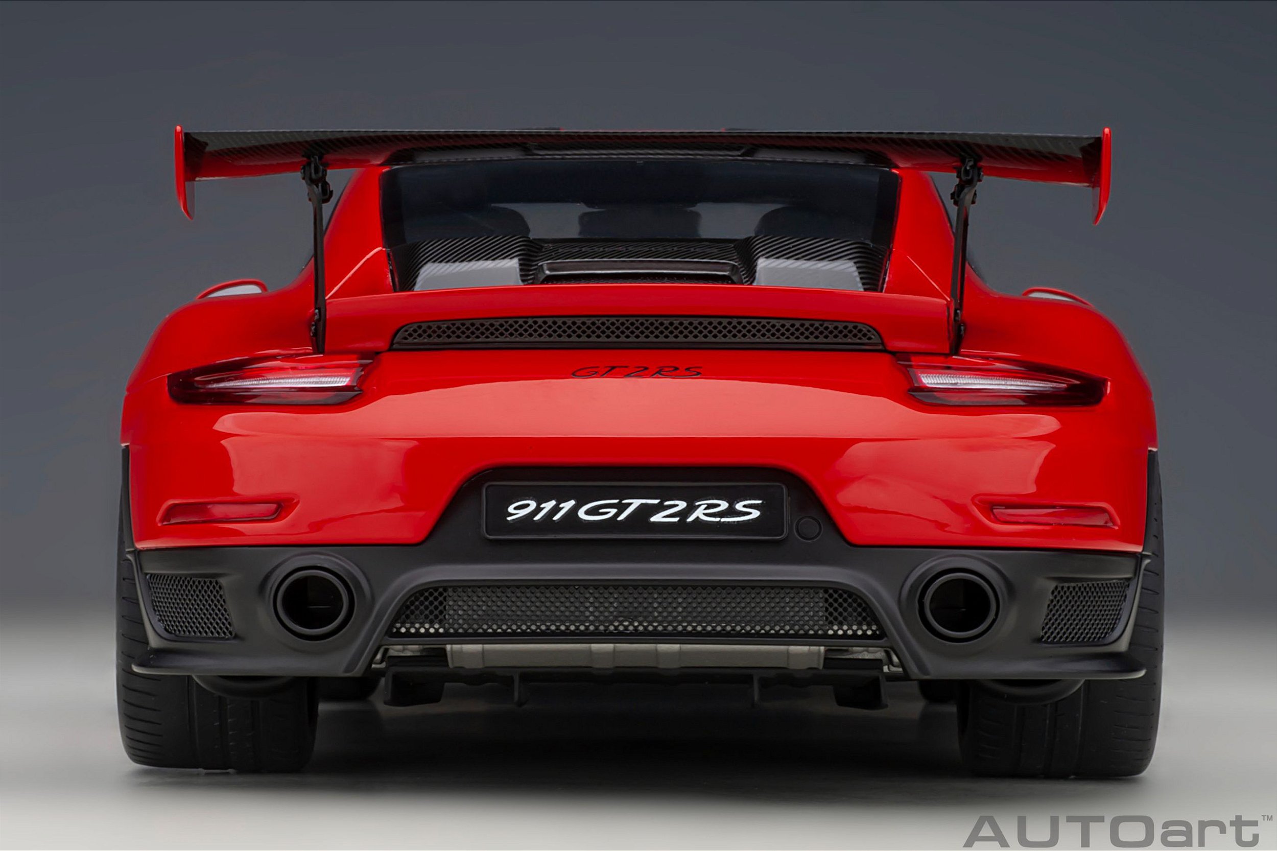 Porsche 911 (991.2) GT2 RS Weissach Package 1:18 Autoart Vermelho