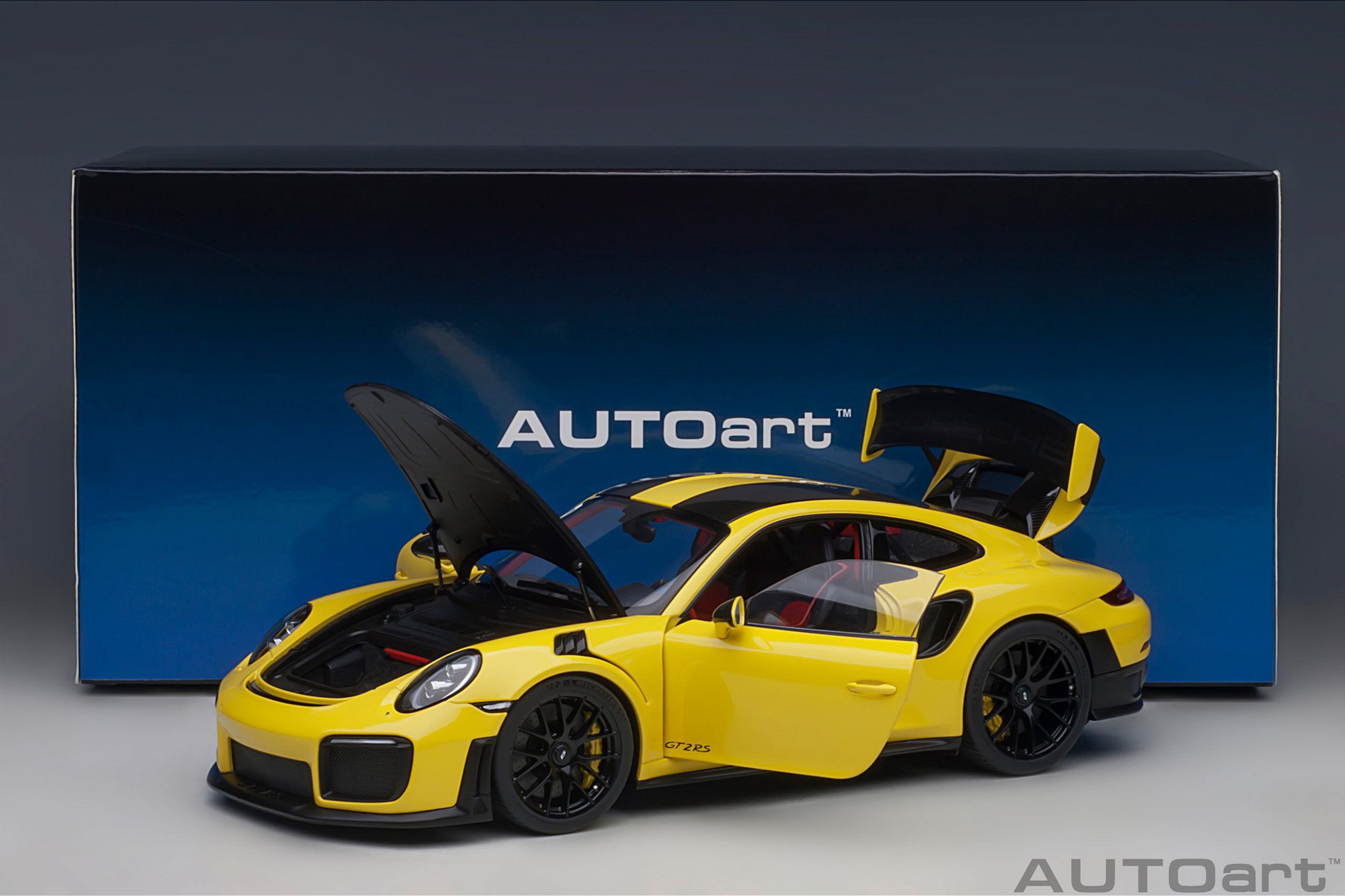 ミニカー Porsche 911 GT2 RS Weissach Package Porsche 911 (991.2) GT2 RS Weissach Package 1:18 Autoart